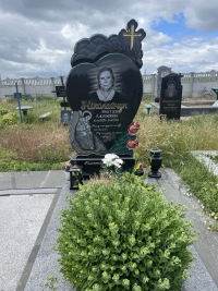 Памятник з габро