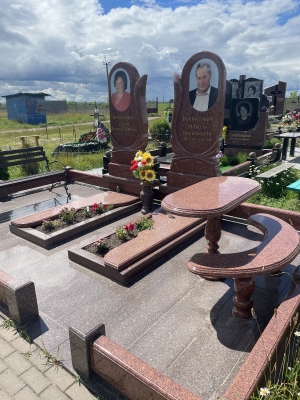 Памятник
