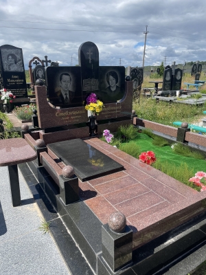 Памятник