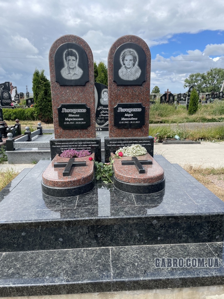 Памятник з капустянського граниту